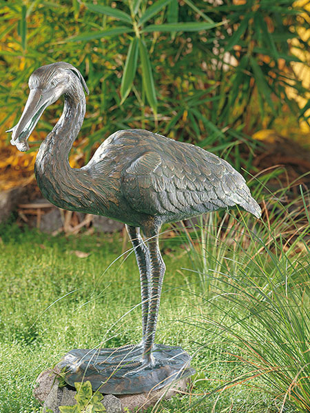 graureiher-fisch-bronze Bronzefigur Graureiher mit Fisch (Art.Nr. 88611)
