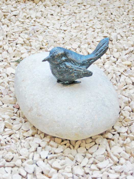 Bronzefigur Vogel auf Flusskiesel Saleph (Art.991323)