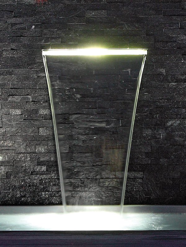 Beleuchteter Wasserfall mit LED-Beleuchtungs-Set Waterfall Illumination 60 von OASE