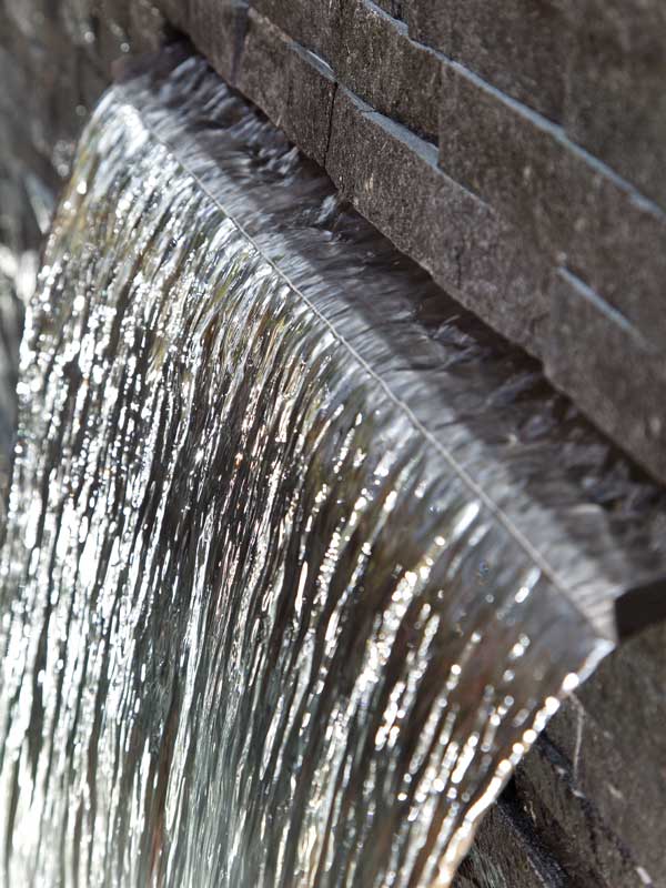 Wasserauslass des Waterfall 60