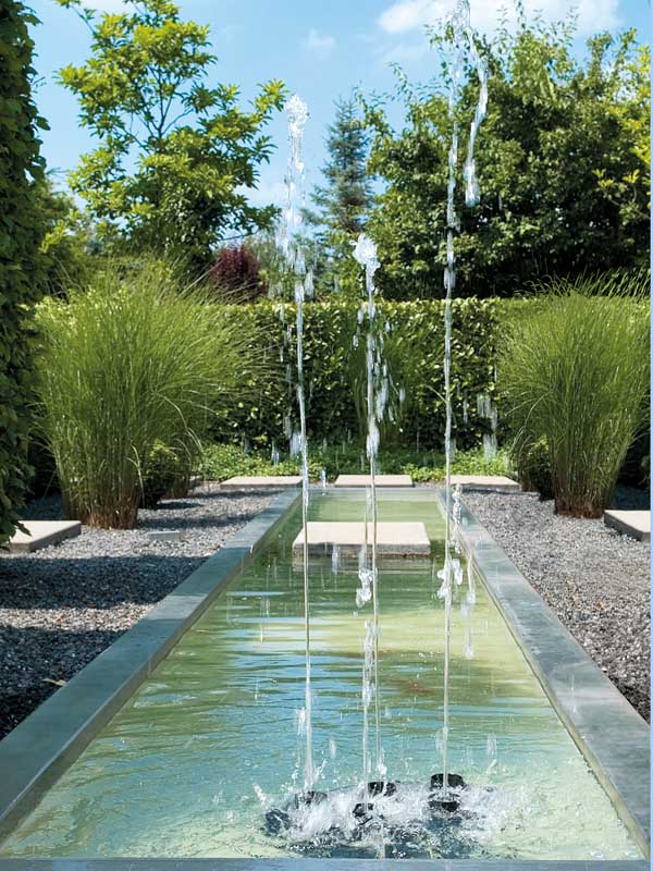 Wasserspiel Water Quintet im Garten
