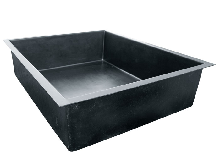 Teichbecken aus GFK mit einem Fassungsvermögen von 2.300 Liter