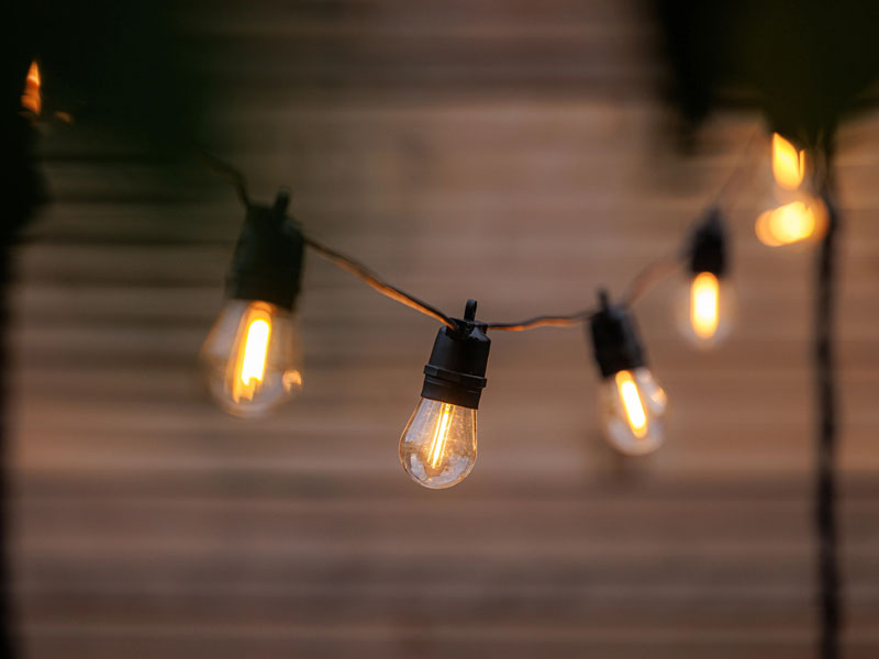 Stimmungsbild der eingeschalteten Lichterkette Partylights Filament