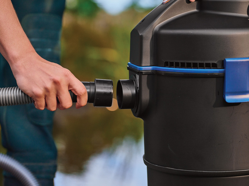 Anschluss des Saugschlauchs