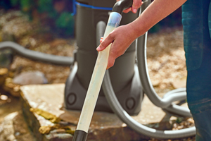 Durchsichtiges Rohr des PondoVac 3 zur Durchflusskontrolle