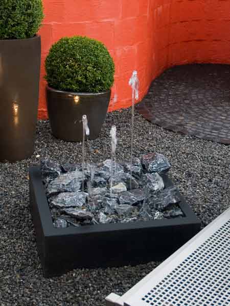 Wasserspiel Water Trio im Eingangsbereich